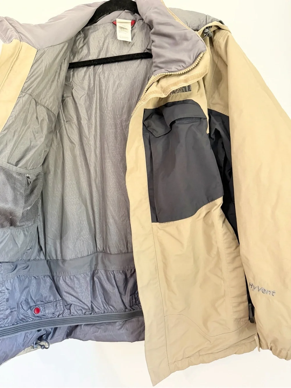 The North Face HyVent Men’s Jacket Khaki with Blue Accents Size M